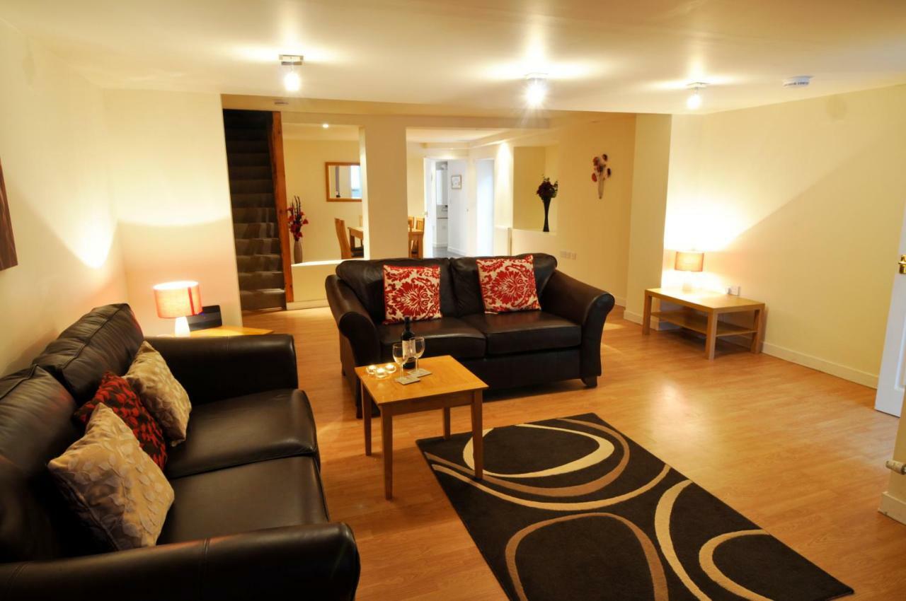 Dufftown Square Apartment ภายนอก รูปภาพ